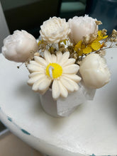 Load image into Gallery viewer, Daisy Delight